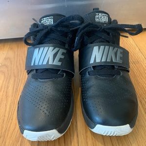 Boys Nike Basketball Shoes 3